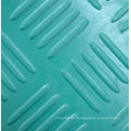 Gummi-Auto-Bodenmatte in grüner Farbe und Checker-Muster